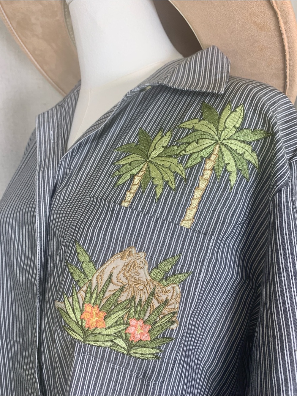 Karen Scott Tropical Embroidered Pinstripe Button Front Shirt Gray Short Sleeve